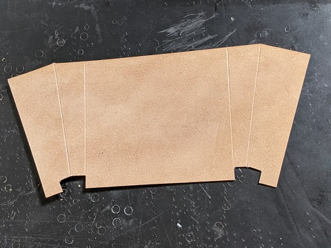 コインポケットに折り線を付ける