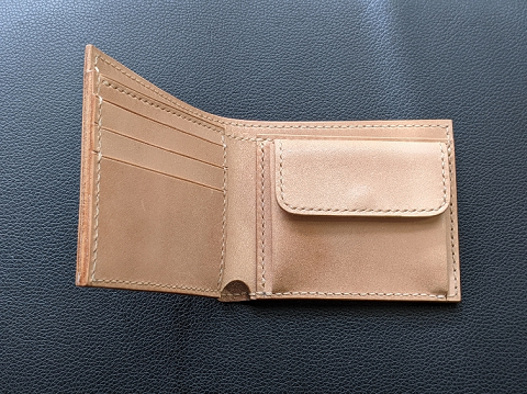 二つ折り財布